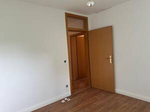 Sonnige Wohnung mit großer Terrasse, Schwimmbad , Sauna direkt an der Fulda – 34125 Kassel – Vorschaubild 8