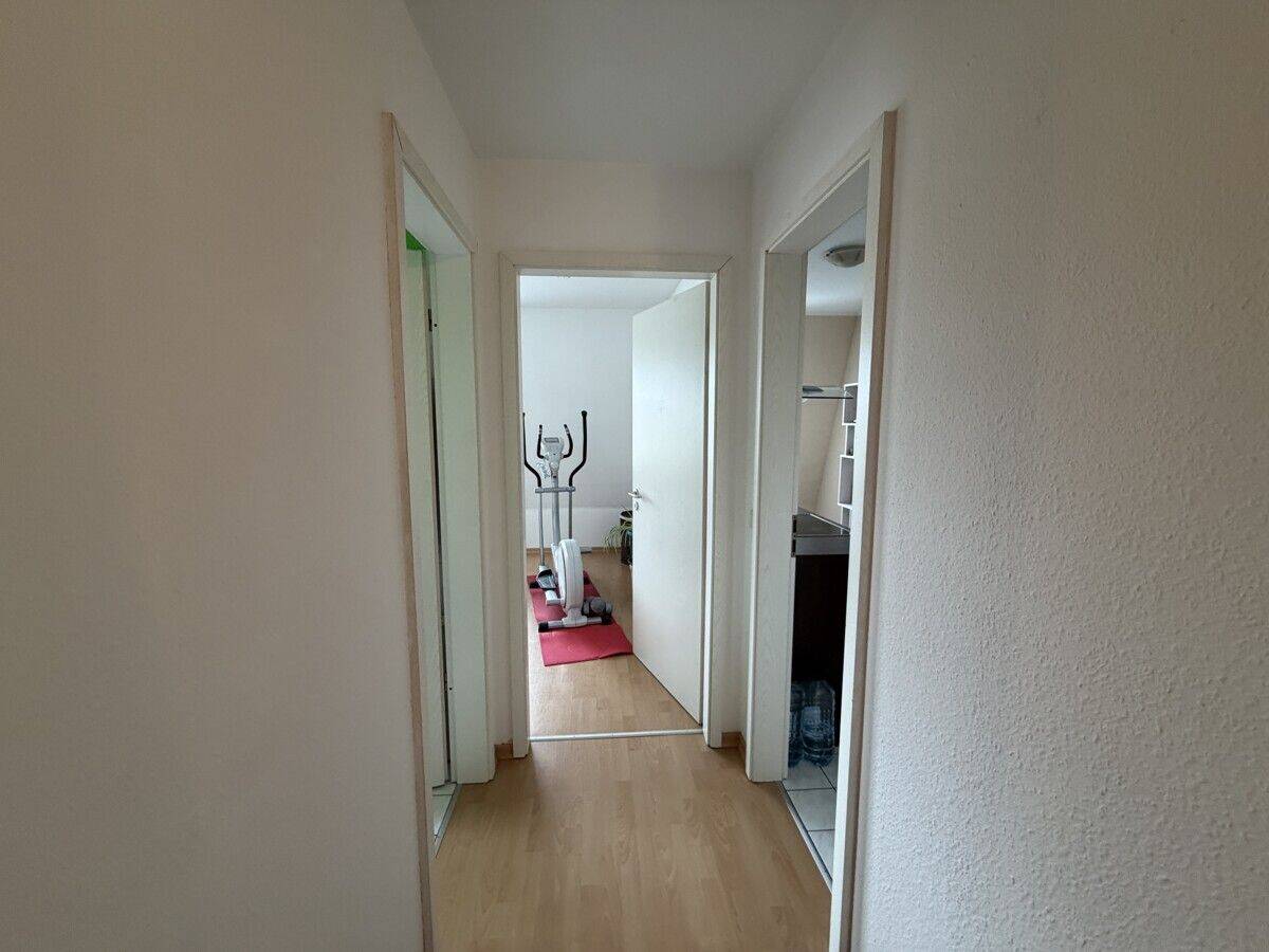 Attraktive Kapitalanlage in grüner Lage - Helle DG-Wohnung mit Balkon – Berlin – Vorschaubild 4
