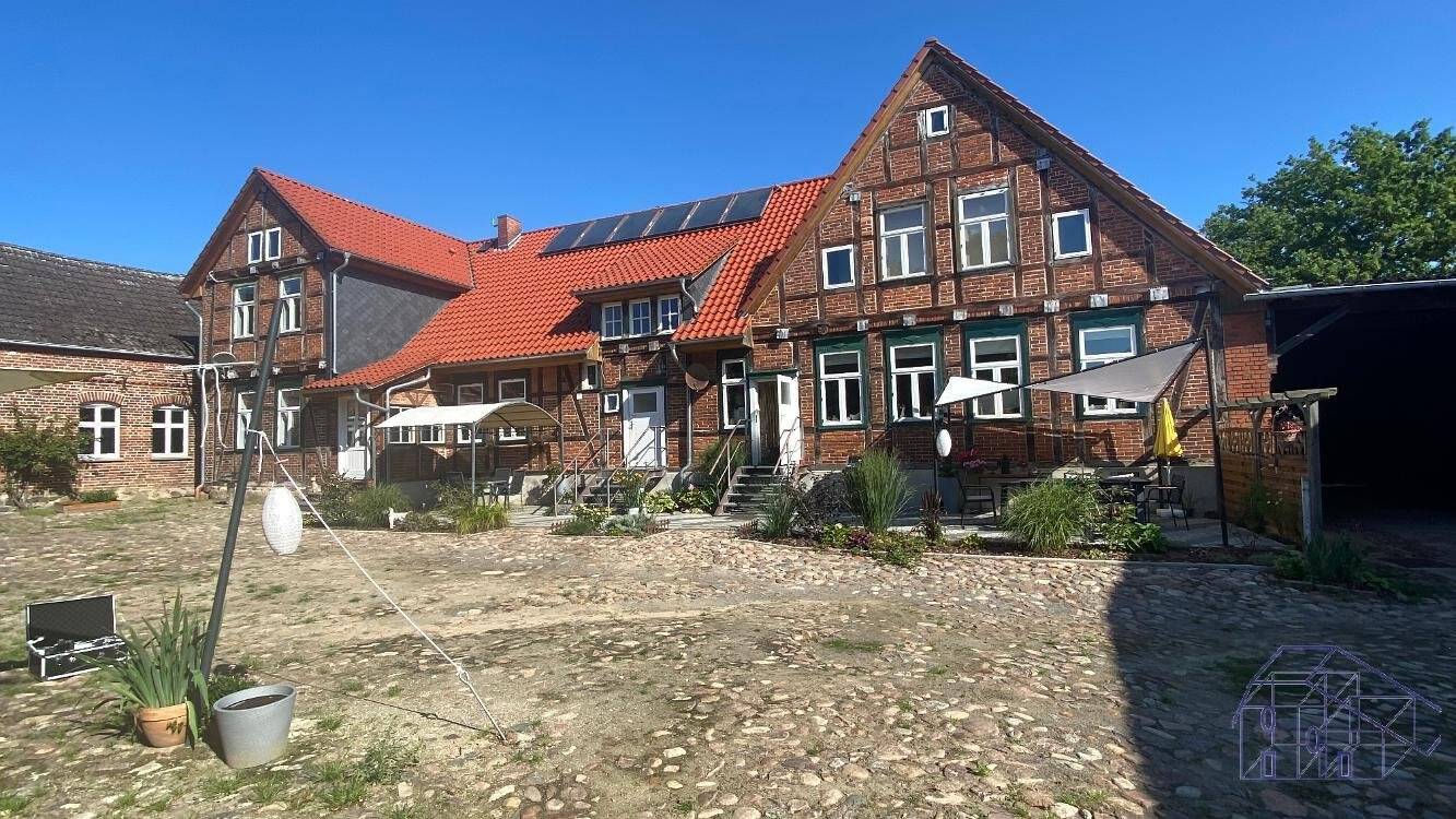 Vollsanierter, exklusiver, imposanter Künstlerhof in idyllischer Dorfrandlage mit Hautwohnung, 3 Appartements und reichlich Gästezimmer und Werk.- und – Wallstawe – Vorschaubild 6