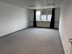 Helle 3-Zimmer-Wohnung (88 m²) in Fürth - Einbauküche, Top-Anbindung, provisionsfrei – 90763 Fürth – Vorschaubild 3