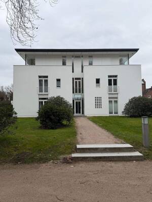 Großzügige Dachgeschosswohnung in ruhiger Lage von Hamburg-Sasel – 22395 Hamburg – Vorschaubild 2