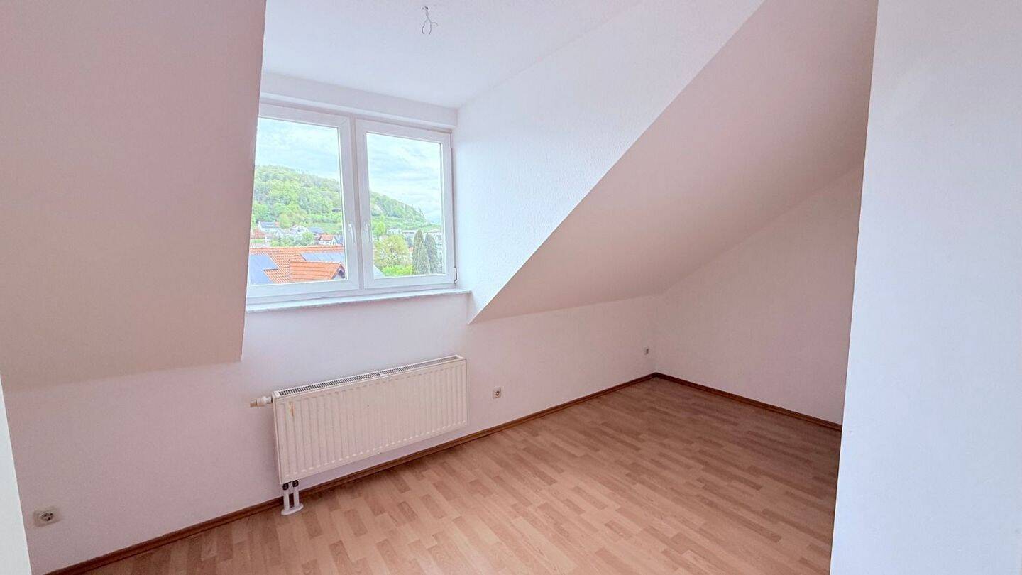3-Zimmer-Wohnung mit Balkon in Petersberg, Geisaer Weg – Petersberg – Vorschaubild 5