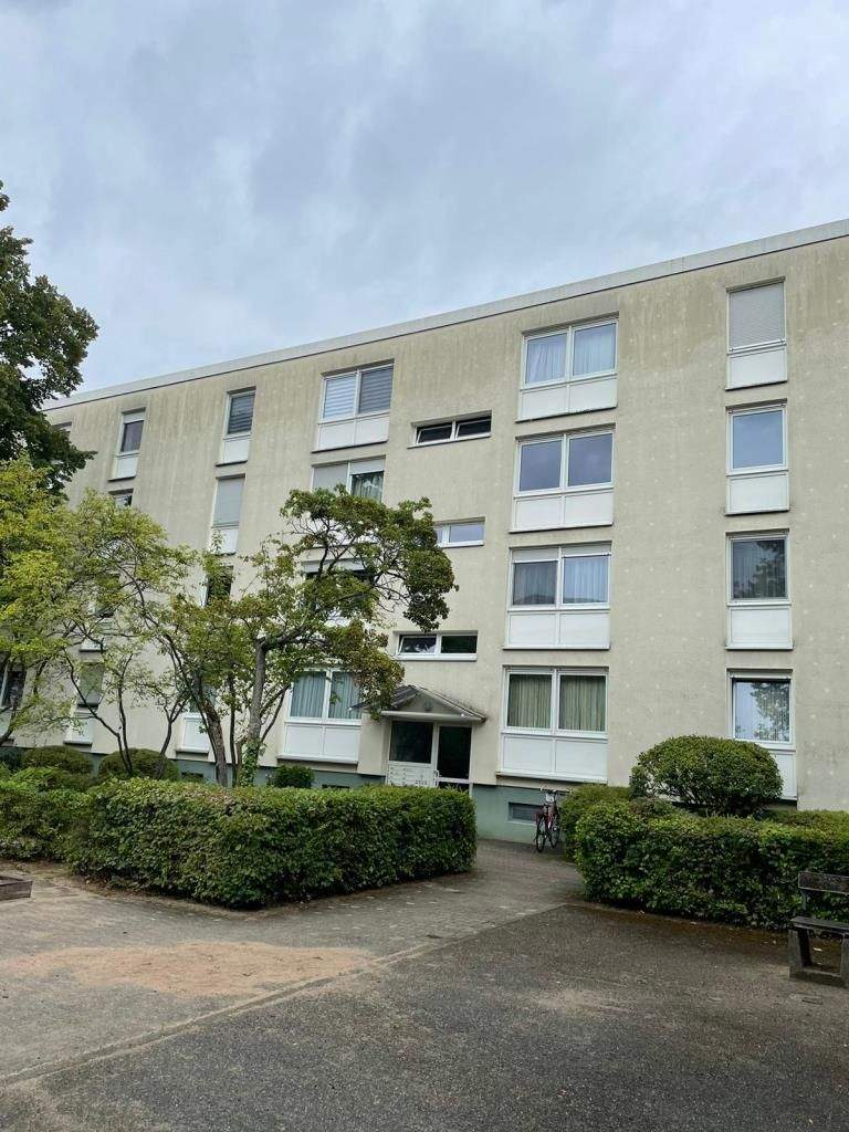 Erbpachtgrundstück! Helle, geräumige 4-Zimmerwohnung zur Kapitalanlage