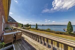 Exklusives Wohnen in erster Wasserlage – Traumwohnung mit Panoramablick über die Flensburger Förde – 24944 Flensburg – Vorschaubild 1