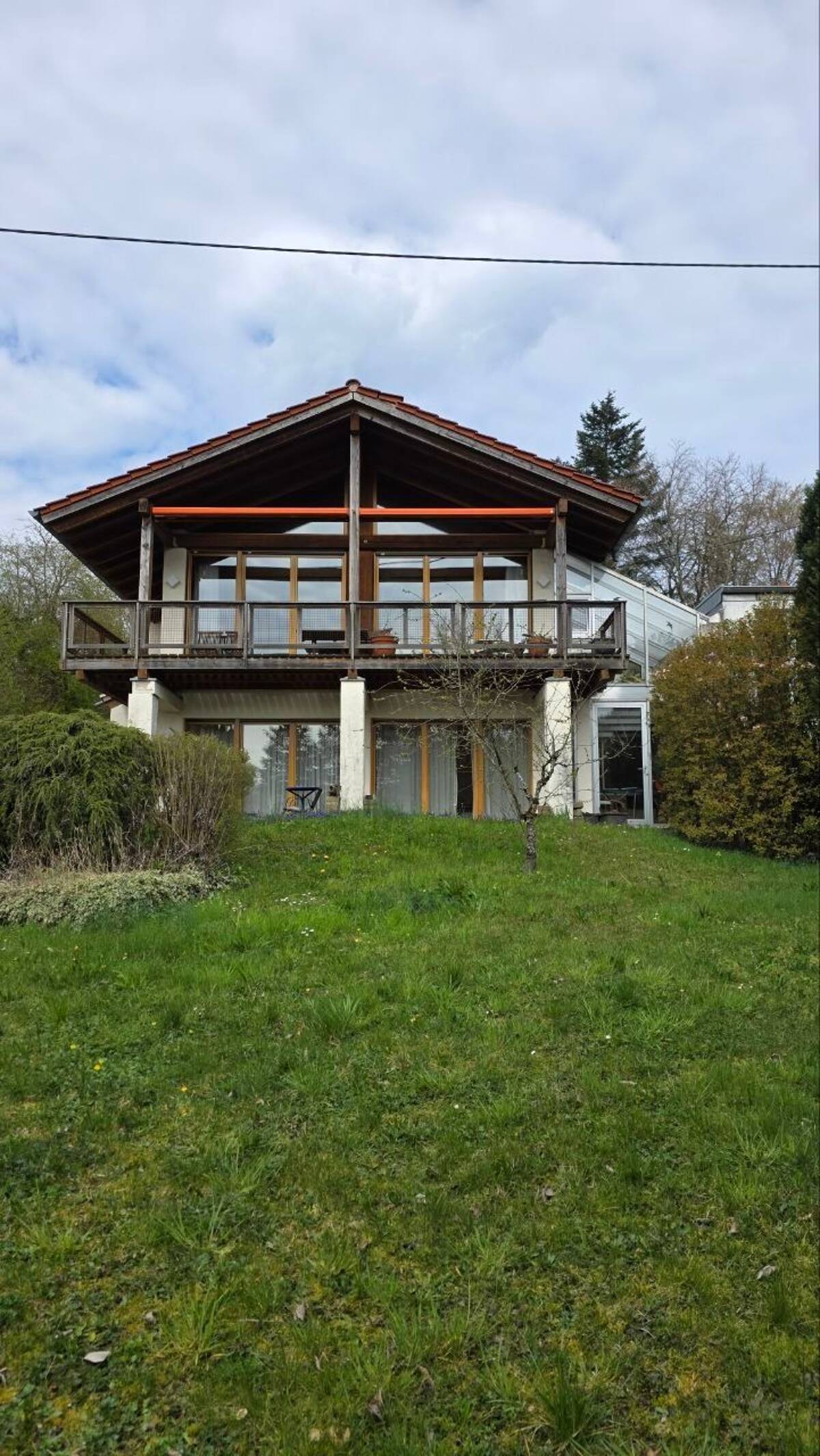 Wunderschönes Einfamilienhaus in bester Wohnlage auf dem Scheidterberg – 66133 Saarbrücken – Bild 1 von 9