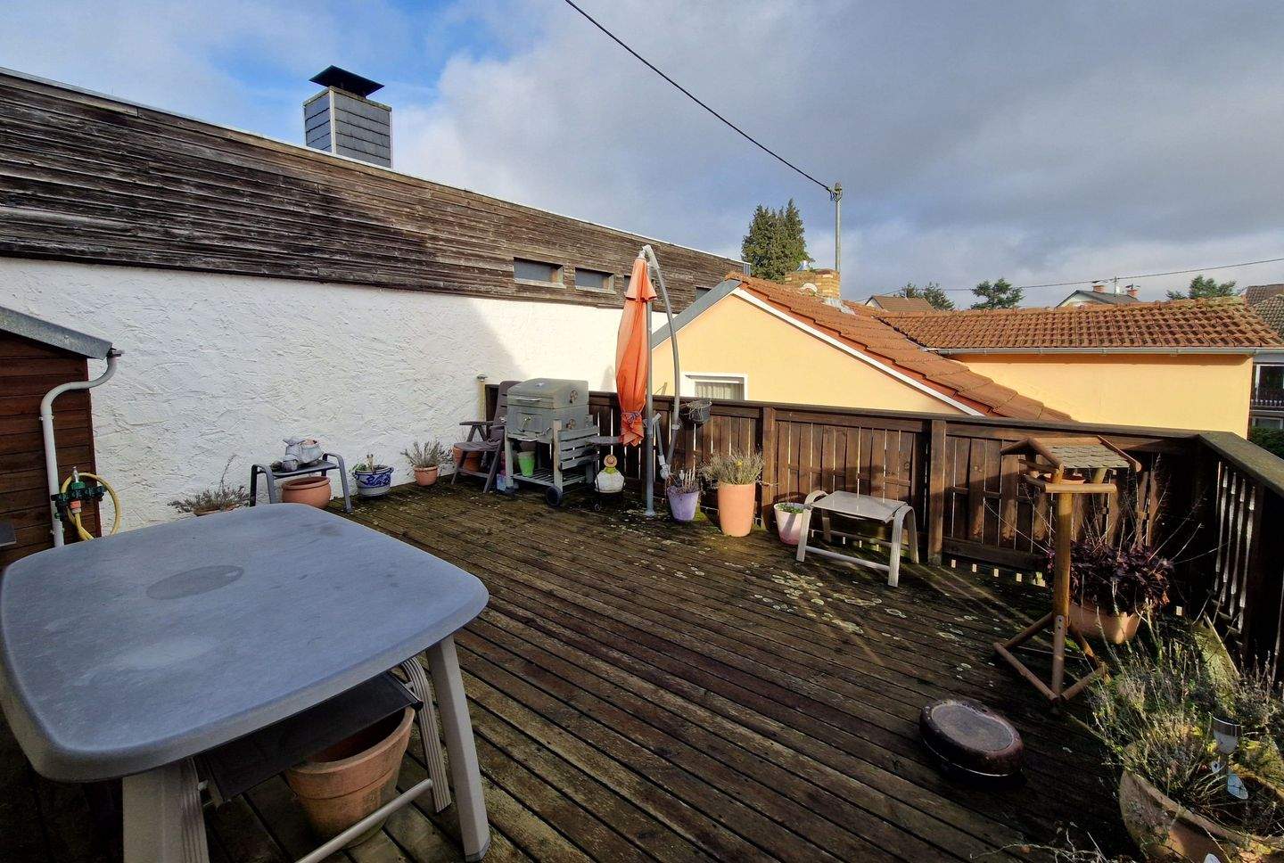 Charmante modernisierte Doppelhaushälfte mit Gartengrundstück und Garage – Frankfurt am Main – Vorschaubild 9