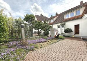 Hochwertiges Einfamilienhaus mit Wintergarten und Einliegerwohnung in attraktiver Lage – 91056 Erlangen – Vorschaubild 4