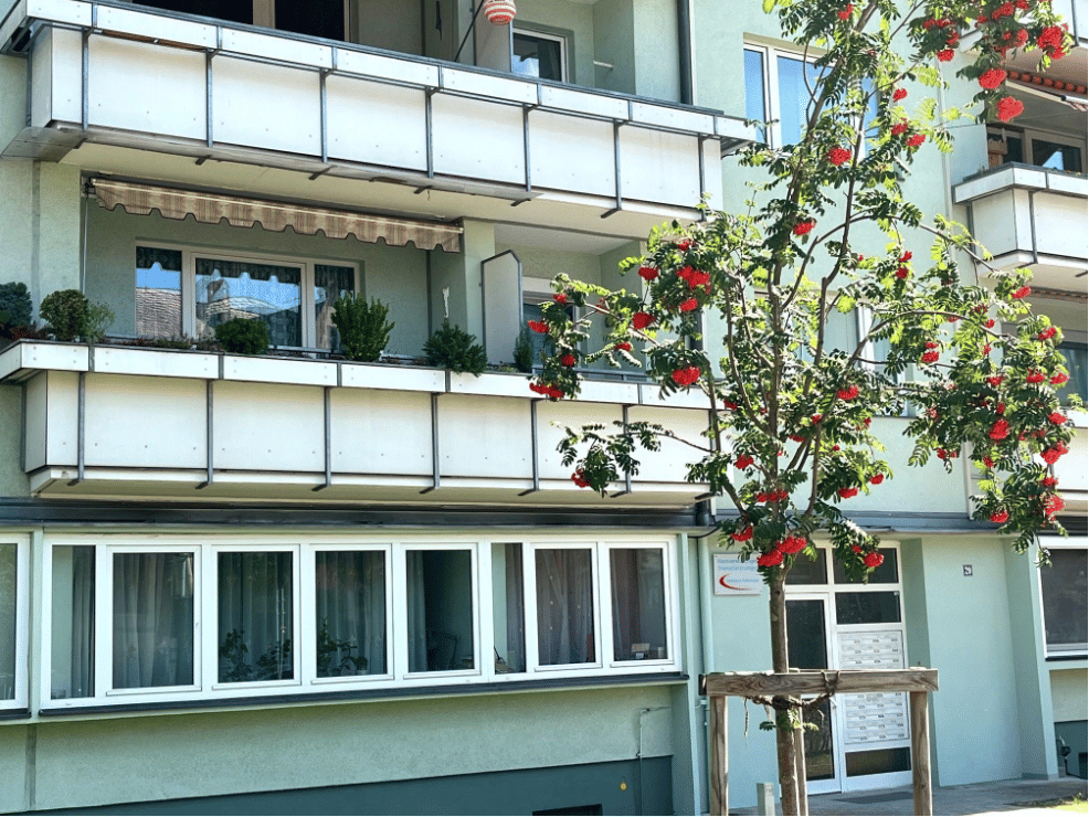 Helle 2-Zimmer-Wohnung mit Balkon und TG Stellplatz im Norden von Nürnberg