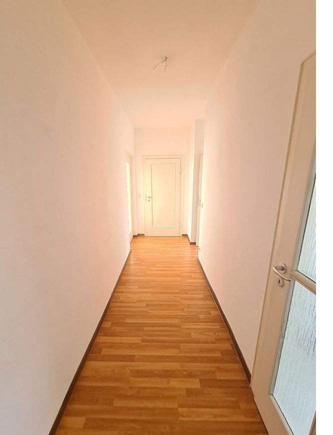 Einziehen und wohlfühlen in der attraktiven Zwei-Zimmer-Wohnung mit Balkon – Chemnitz – Vorschaubild 2