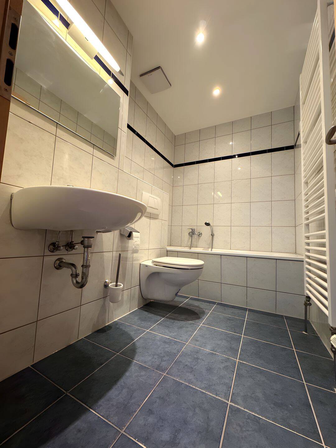 Maisonette Wohnung in Leipzig-Südvorstadt, Grenze Connewitz mit 3 Balkonen – Leipzig – Vorschaubild 2