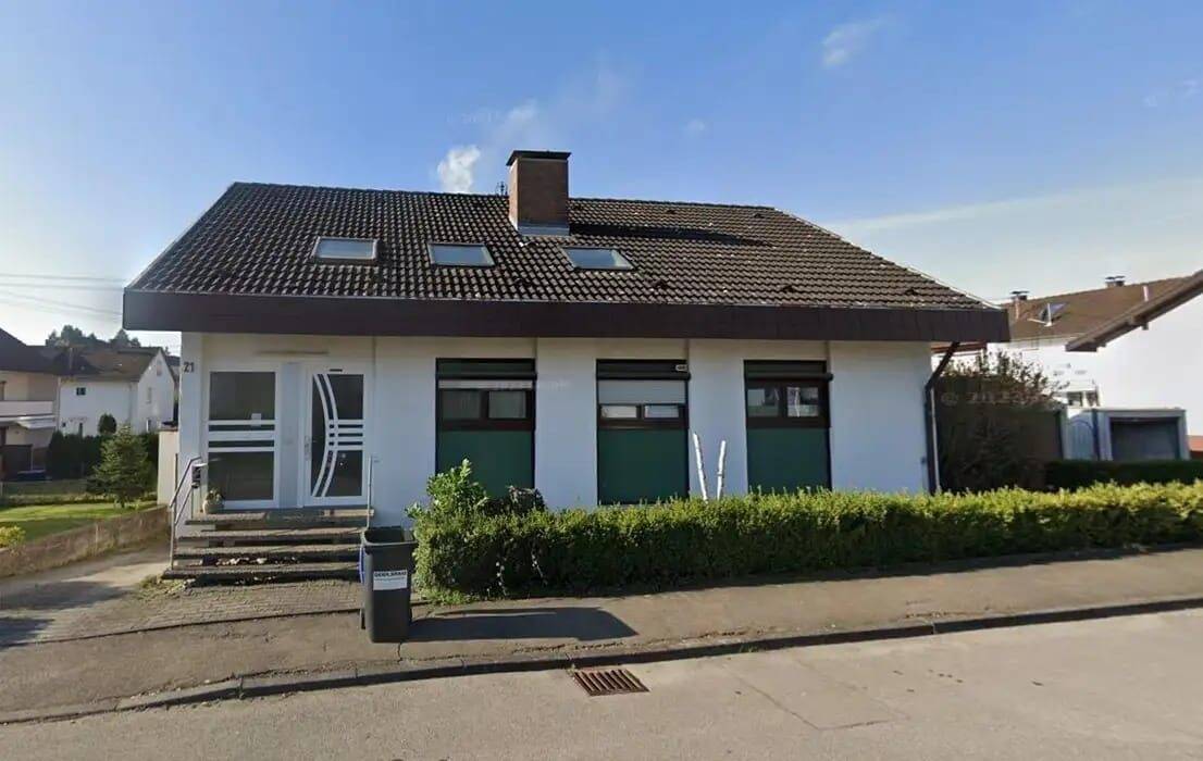 Kapitalanlage mit Zukunft! Einfamilienhaus mit 3 vermieteten Wohneinheiten! – Schelklingen – Vorschaubild 3
