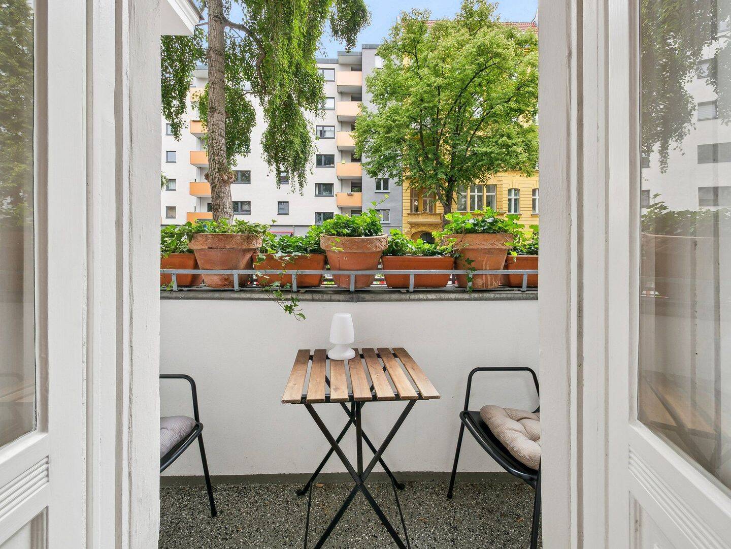 Stuck, Fischgrät & Flügeltüren: Herrschaftliche Familienwohnung in bester Lage Charlottenburgs! – Berlin – Vorschaubild 9