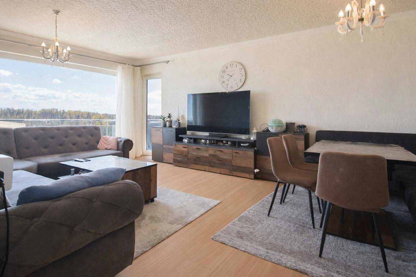 Viel Platz für Familienleben - 4-Zimmer-Wohnung mit großer Loggia