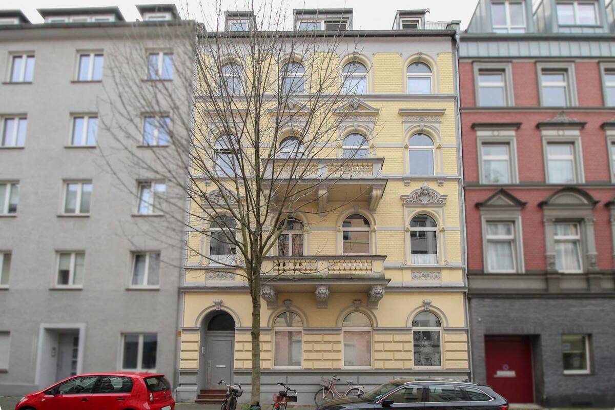 Großzügige Maisonette-Wohnung mit Weitblick in Düsseldorf-Pempelfort – 40479 Düsseldorf – Bild 1 von 9