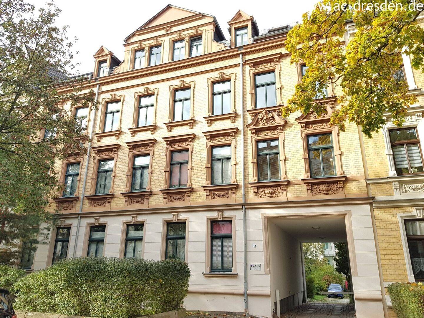 Exklusives Wohnen über den Dächern des Kaßbergs - Frisch sanierte 3-Raum-Maisonette mit traumhaften Ausblick
