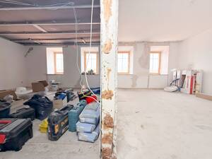 Sanierte 3-Zimmer-Wohnung in Erlangens Bestlage - ca. 5,3 % Rendite durch WG-Vermietung – 91054 Erlangen – Vorschaubild 3