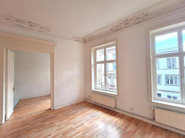 Imposantes Wohn- & Geschäftshaus mit 7 WE (6 frei verfügbar) und 1 GE in bester Altstadtlage! – Lübeck – Vorschaubild 5