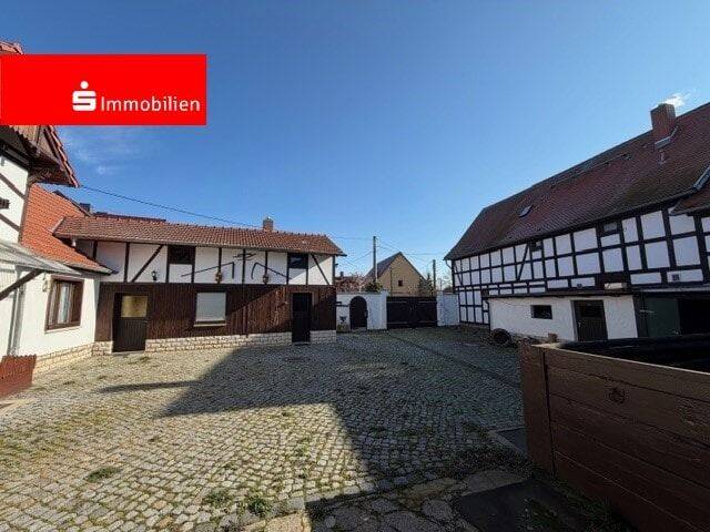 Freistehendes Einfamilienhaus mit Pferdestallung auf großzügigem Grundstück in Kühnhausen