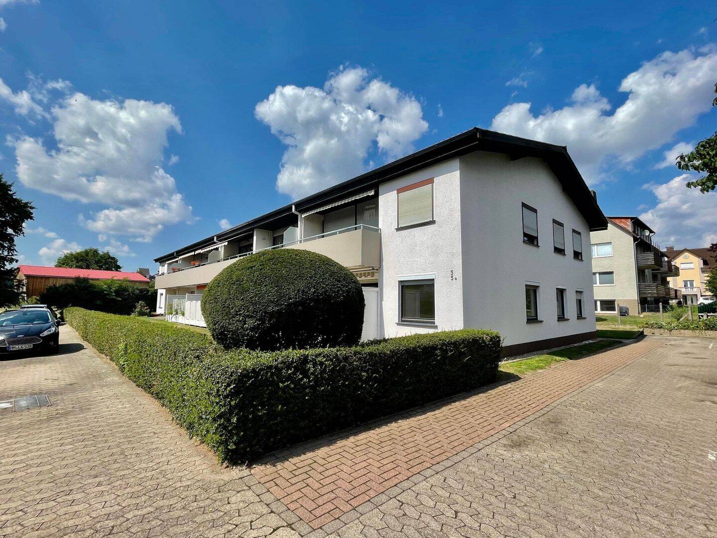 Gepflegte 3-Zimmer Eigentumswohnung mit großzügigem Grundriss, Balkon und eigener Solartechnik - ruhiges Wohnen nahe dem Kurpark – Bad Pyrmont – Vorschaubild 4
