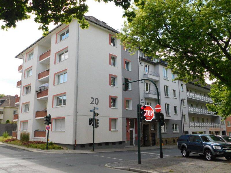 Ruhrallee: Schickes 1,5-Raum-Appartement mit Balkon in sehr zentraler Lage