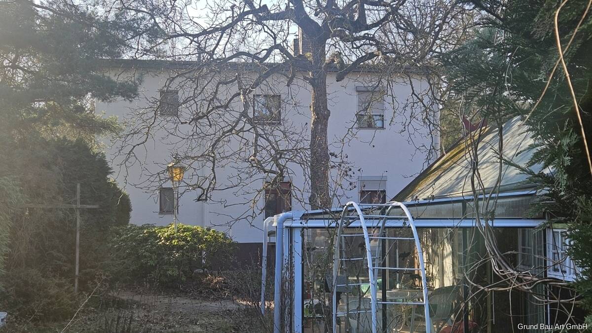 Gut geschnittenes, sanierungsbedürftiges Einfamilienhaus in ruhiger Lage & zusätzlichem Baupotenzial – Berlin – Vorschaubild 2