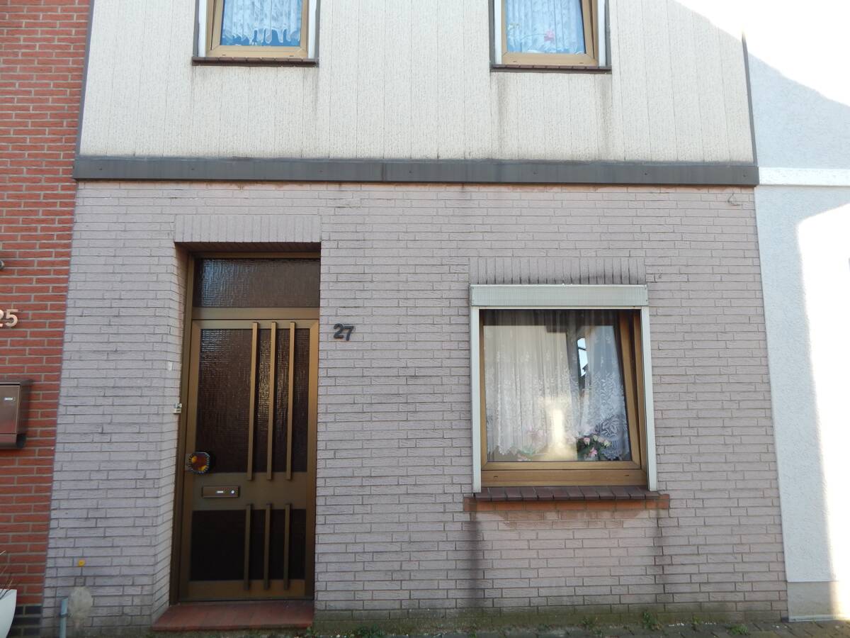 Das Reihenhaus zum Sanieren! – 28759 Bremen – Bild 1 von 9