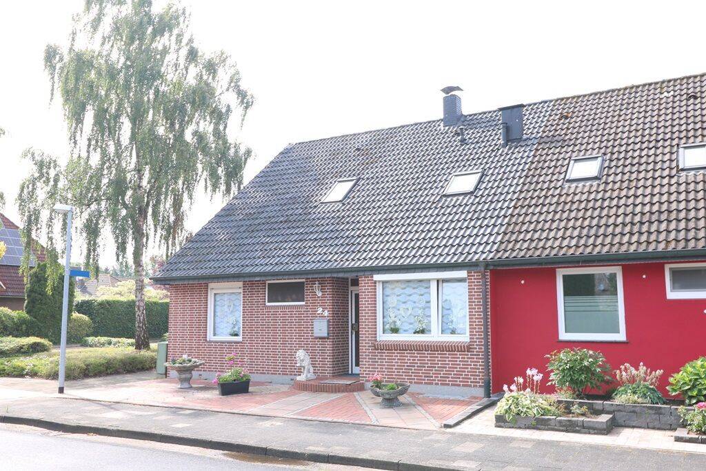 Teilmodernisiertes, gepflegtes Reihenendhaus mit Wintergarten, Terrasse, Keller und Garten – Cloppenburg – Bild 1 von 9