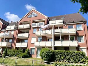 Wohnen auf zwei Ebenen - gepflegte Maisonette mit Balkon und TG-Stellplatz