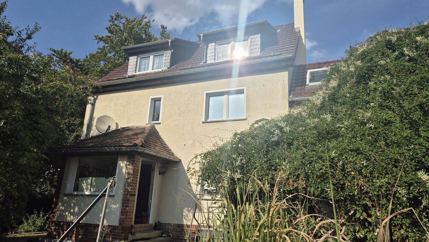 Einfamilienhaus mit Grundstück und Garage – Leipzig – Vorschaubild 2