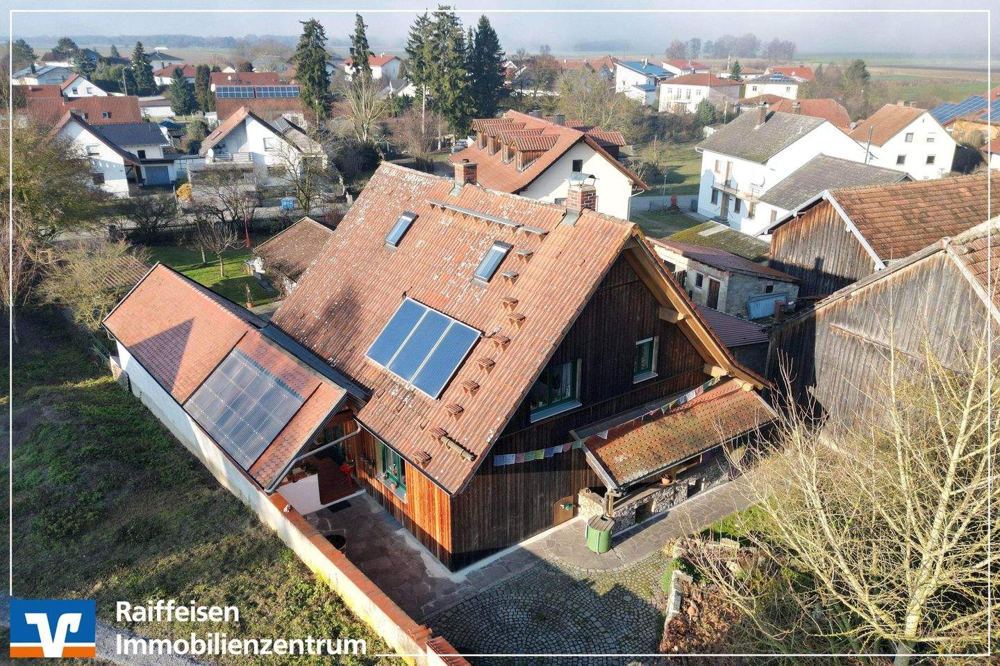 Idyllisches Einfamilienhaus mit großem Grundstück in ruhiger Lage – Straßkirchen – Vorschaubild 2