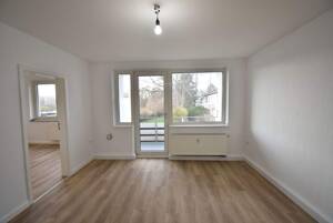 BO-Wattenscheid! Große 2-Zimmer-Altbau-Wohnung zu vermieten