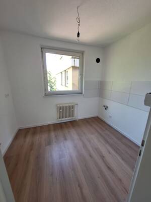 3 Zimmer Wohnung mit Balkon und Aufzug in der 4. Etage – 44309 Dortmund – Vorschaubild 4