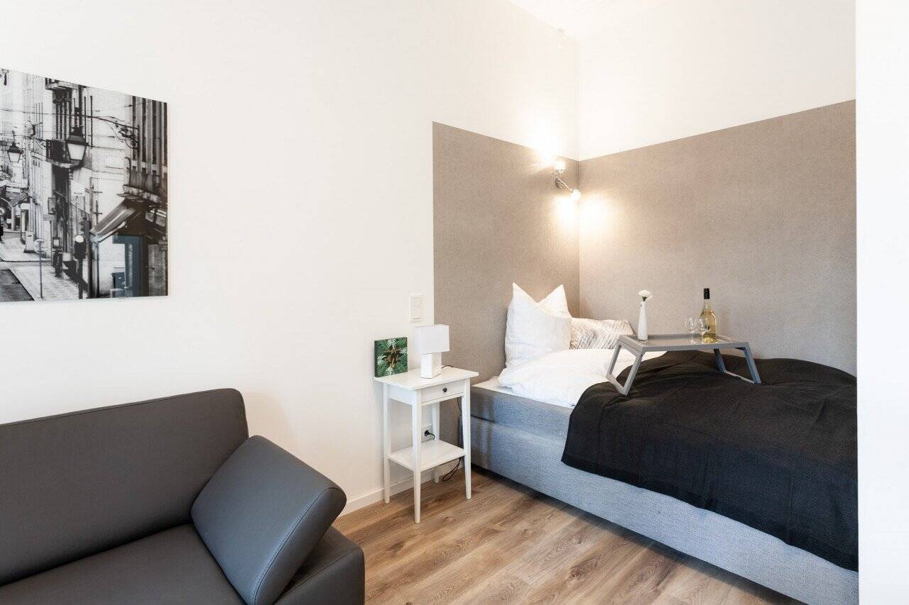 2 Zimmer Wohnung möbliert in Frankfurt Rödelheim – Frankfurt am Main – Vorschaubild 3
