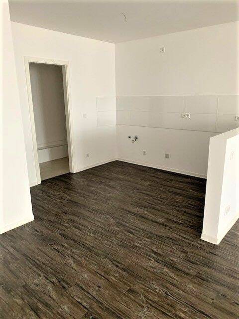 Wohnen in Stadtfeld, große helle 4-Raum-Wohnung mit Abstellraum, Gäste WC und Balkon. – Magdeburg – Vorschaubild 8