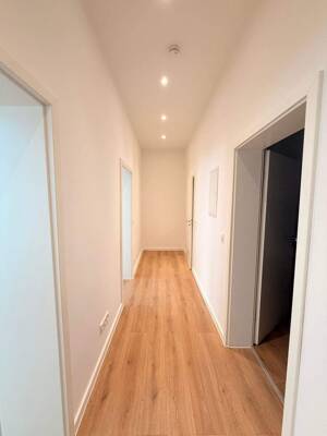 kernsaniert & energieeffizient in GoHo – 2 Zimmer Wohnung mit großzügiger Küche – 90429 Nürnberg – Vorschaubild 7
