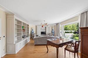 Großzügiger Bungalow auf 967 qm mit Premium-Wintergarten, moderner Hybrid-Wärmepumpe und ca. 335 qm Gesamtfläche – 22045 Hamburg – Vorschaubild 6
