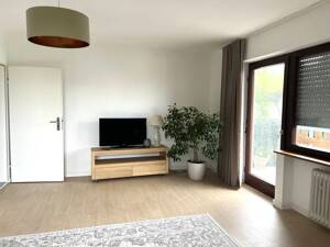 Komplett möblierte 3-Zimmer-Wohnung mit Balkon – 85551 Kirchheim bei München – Vorschaubild 3