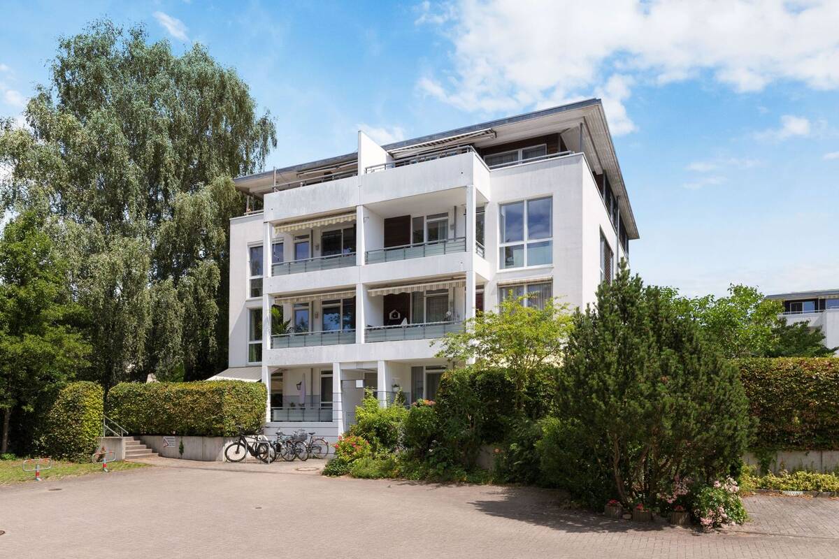 Ruhiges Wohnen im Grünen: Attraktive 4-Zimmer-Wohnung im Hamburger Nordosten – 22147 Hamburg – Bild 1 von 4