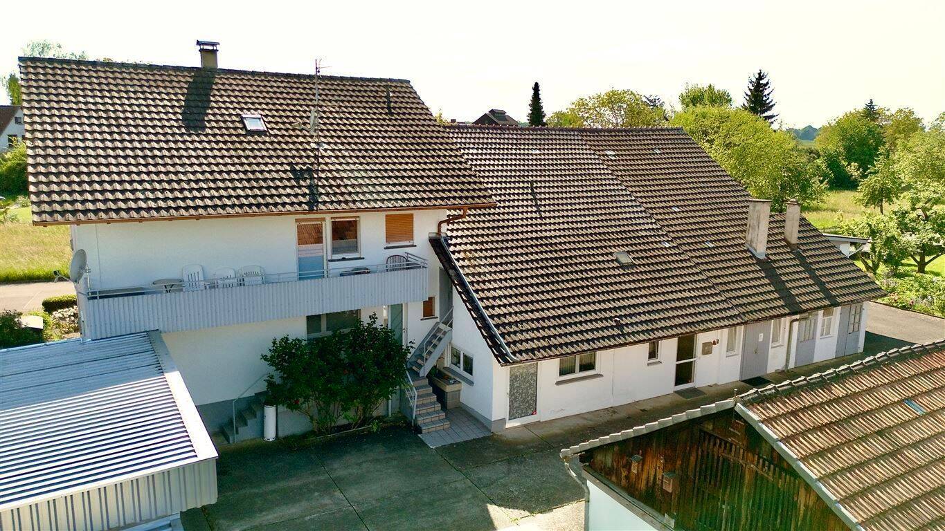 Großzügig wohnen im Grünen: Anwesen mit ca. 2.100 m² Grundstück - ideal für Familien & Generationen – Bühl – Bild 1 von 9