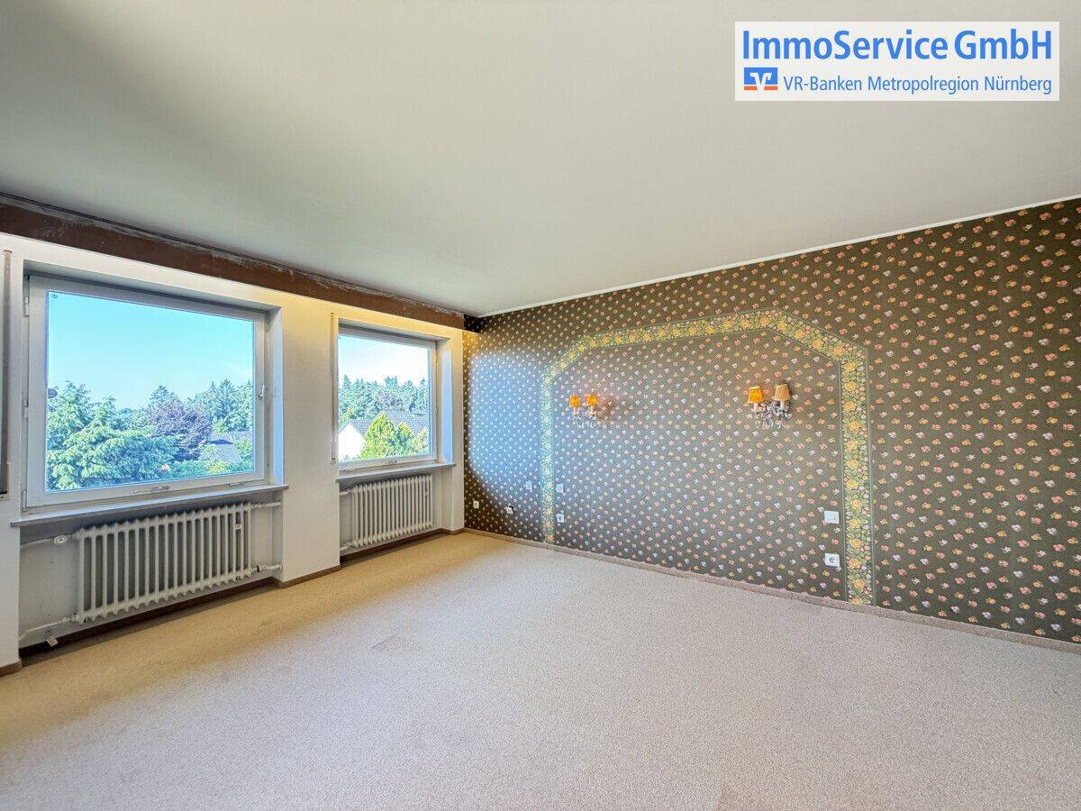 Ruhig gelegenes Einfamilienhaus mit Doppelgarage, Terrasse & Balkon - mit viel Potenzial! – Rückersdorf – Vorschaubild 9