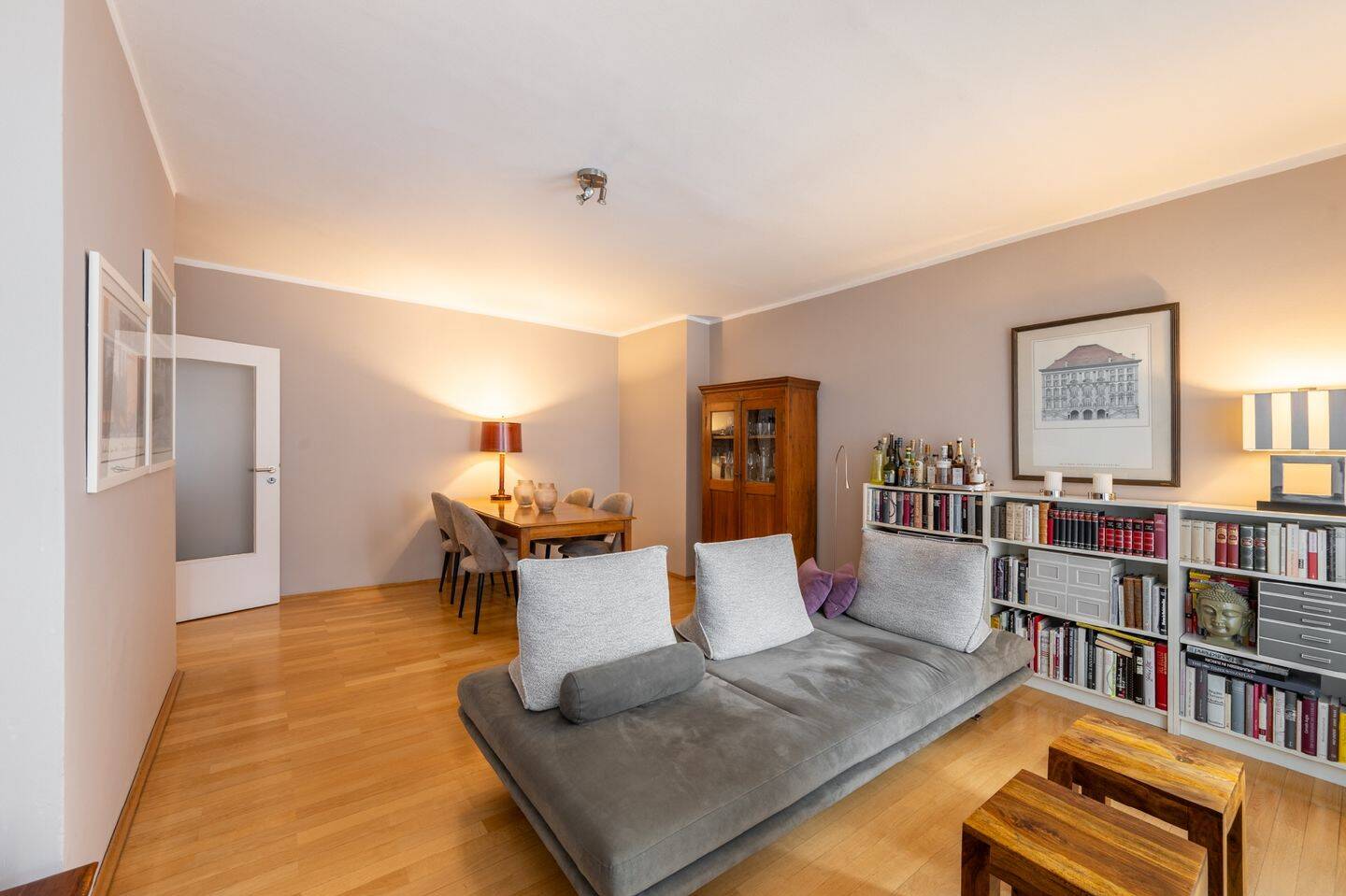 AIGNER - Jakob-Klar-Straße: Stilvolle 2-Zimmer-Wohnung mit Aufzug in Schwabinger Toplage – München – Vorschaubild 4