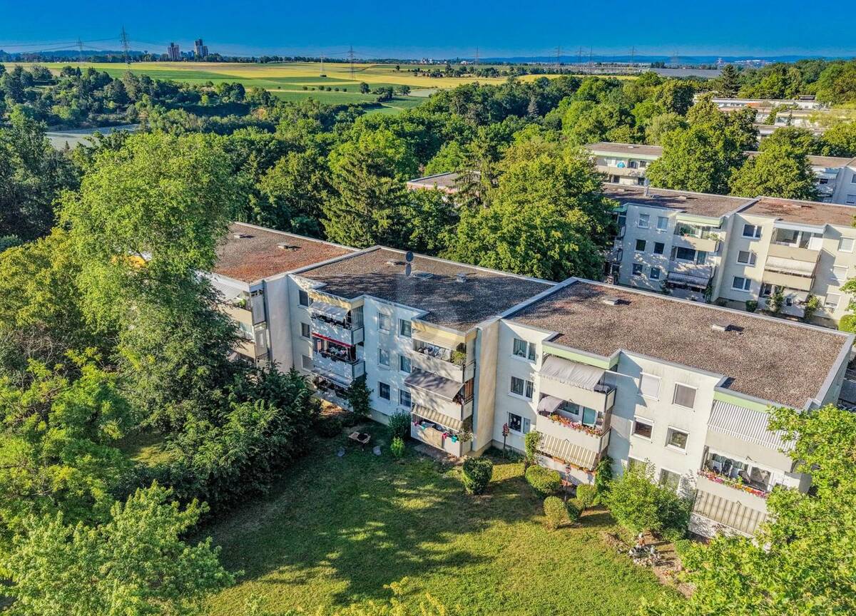 GRÜNE FAMILIENOASE MIT GUTER ANBINDUNG – 70437 Stuttgart – Bild 1 von 5