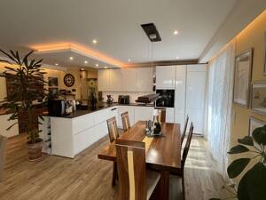 Exklusive 4- Zimmer-Neubauwohnung mit Loggia, zwei Balkonen & PKW Stellplatz – 42699 Solingen – Vorschaubild 3