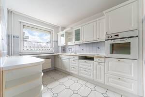 Gepflegte 4-Zimmer-Eigentumswohnung mit zwei Balkonen und guter Aufteilung in Elmschenhagen-Nord – 24147 Kiel – Vorschaubild 8