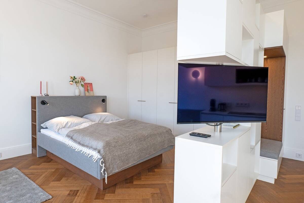 Möbliertes Luxusapartment direkt am Englischen Garten im beliebten Lehel – München – Vorschaubild 3