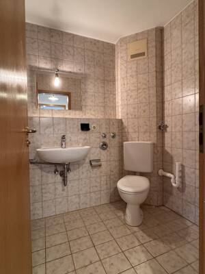 Ein Zuhause zum Wohlfühlen! Geräumige 2-Zimmer-Wohnung mit 2 Loggien – 81739 München – Vorschaubild 5