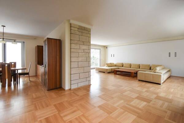 Einfamilienhaus in 61352 Bad Homburg vor der Höhe mit 370 m² kaufen