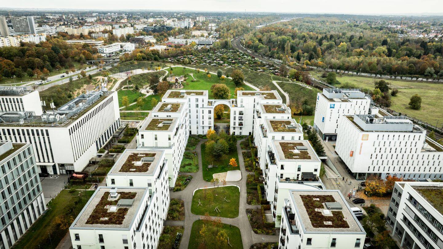 Stilvolles Wohnen über den Dächern Münchens: Penthouse am Olympiapark