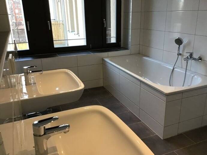 Kaßberg Top Lage mit Stellplatz - 3,5 Zimmer, Balkon, Tageslichtbad, Fußbodenheizung, Lift - energetisch mit Solarthermie!