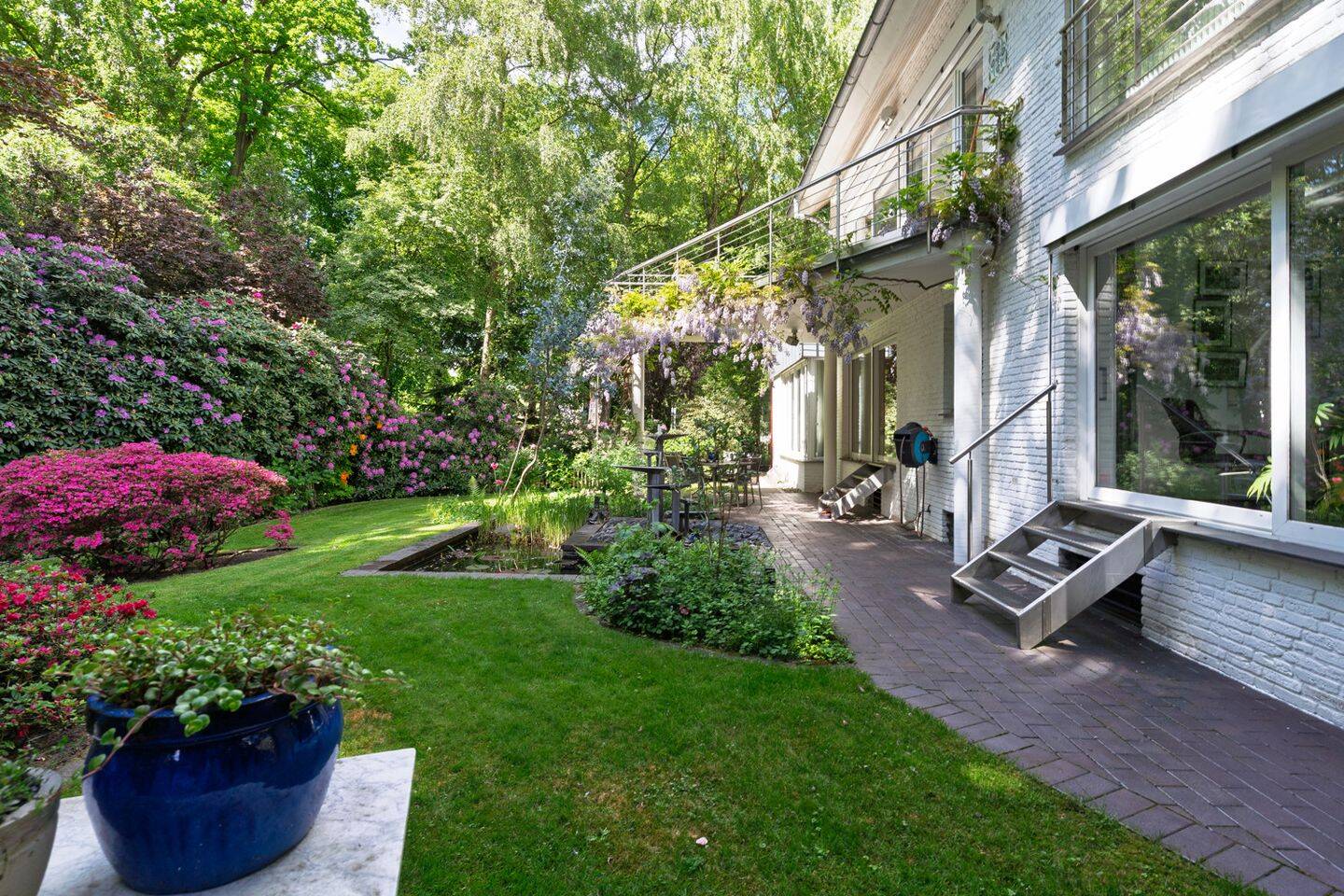 Wohn-u. Geschäftshaus ca. 460 m² Fläche | Eigentümerwohnung |3 Praxen| 6 Carports| 3 Stellplätze – Gütersloh – Vorschaubild 3